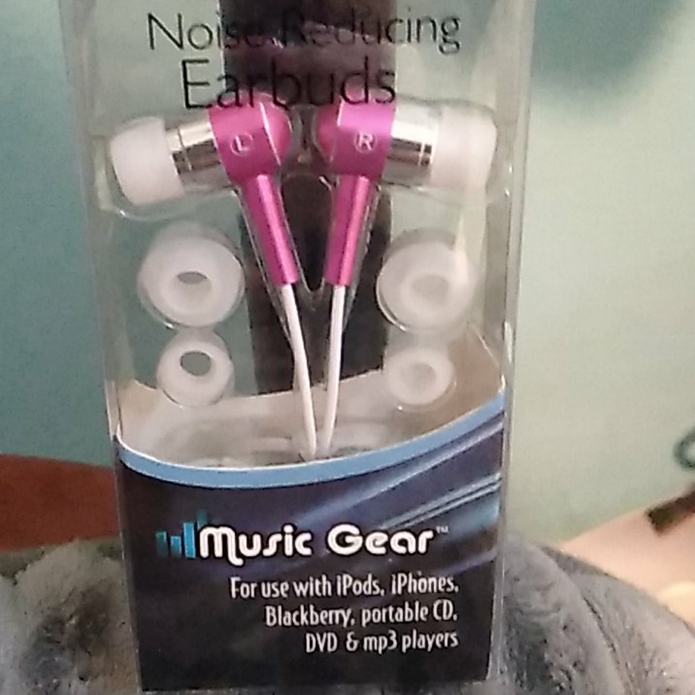 New Music gear earbuds - Picture 5 of 5
